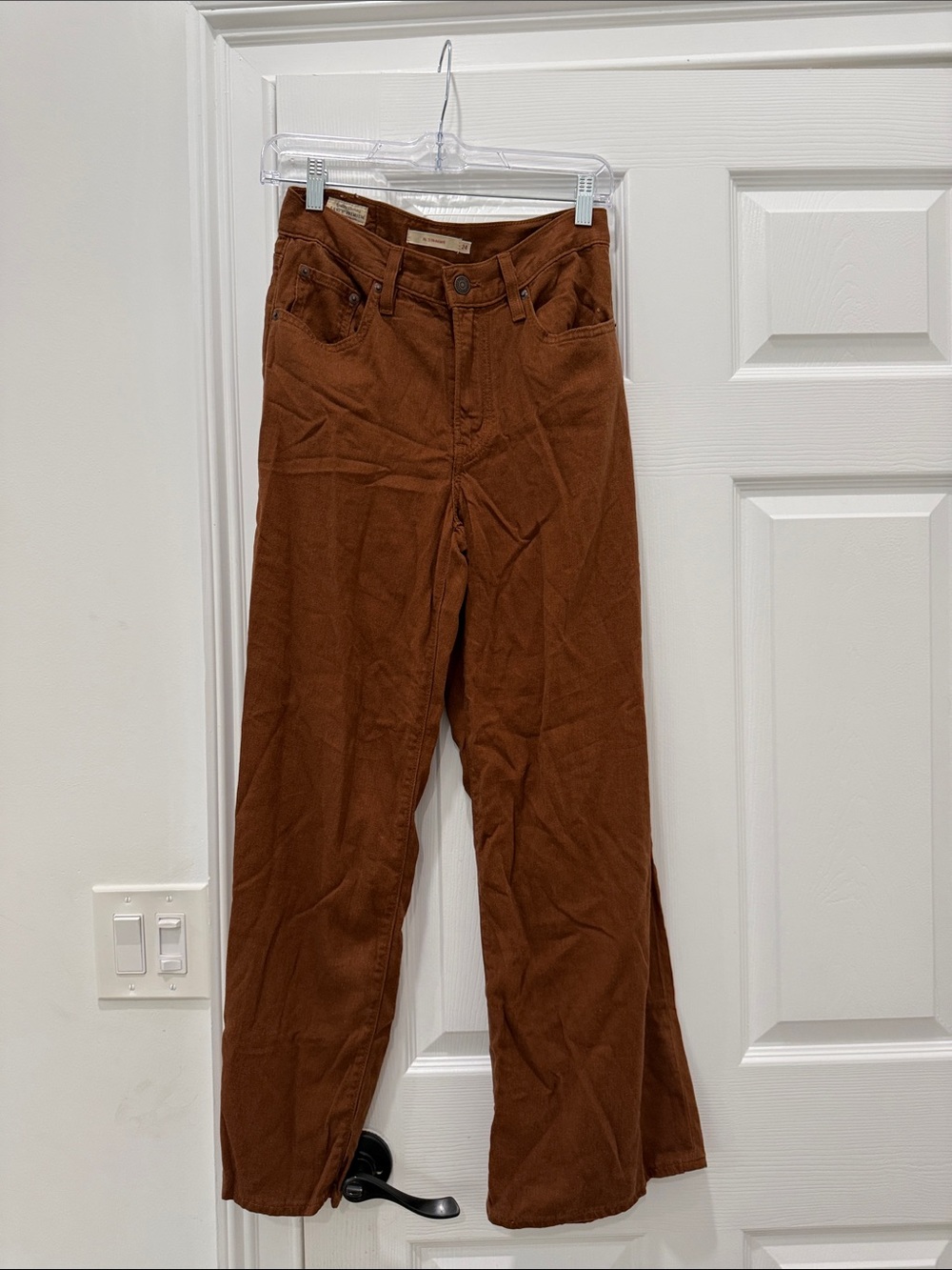 Levi's Wide-Leg Jeans in Warm Brown; XL Straight